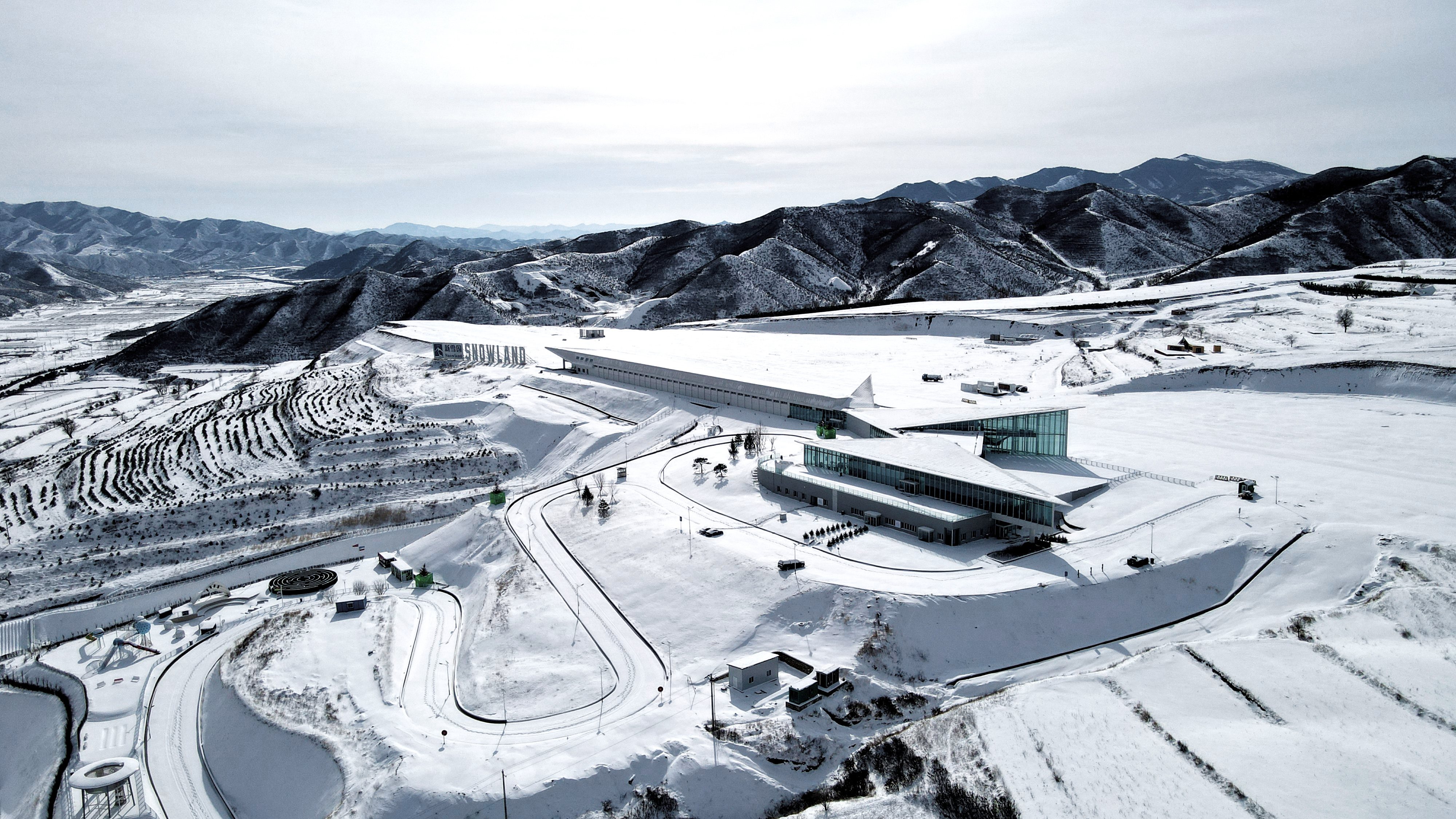 雪域空中基地.jpg